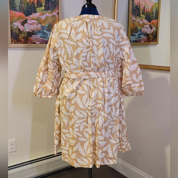 Torrid Leaf Print Dress with Tie Waist And Pockets - Picture 2 of 4